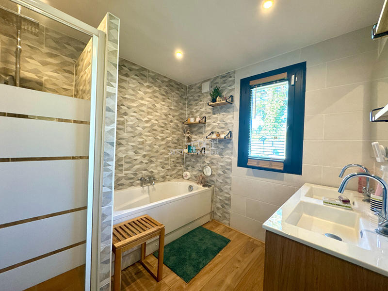 Maison - 160 m² - 6 pièces