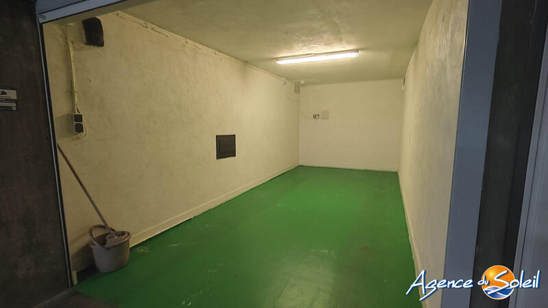 Parking / Garage - 15 m²