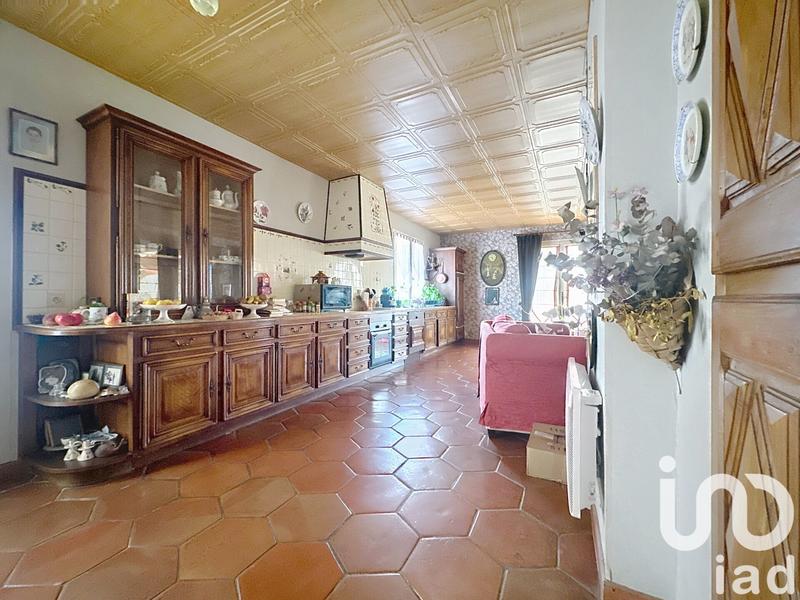 Maison - 236 m² - 7 pièces