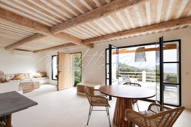 Villa - 400 m² - 10 pièces