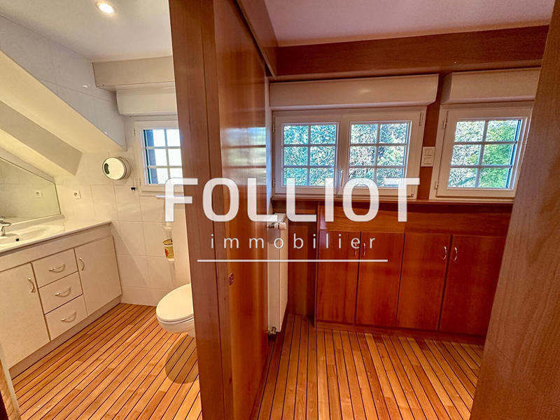 Maison - 96 m² - 7 pièces