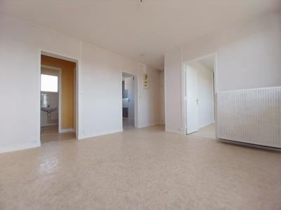 Appartement - 64 m² - 4 pièces