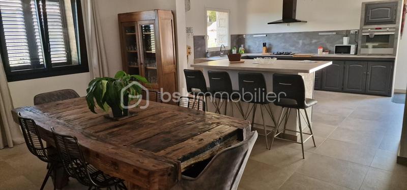 Maison en pierre - 263 m² - 11 pièces