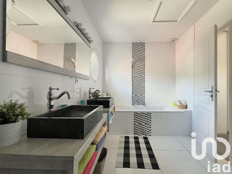 Maison de maîtres - 233 m² - 7 pièces