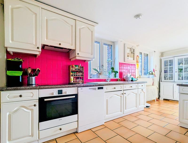 Maison - 234 m² - 8 pièces