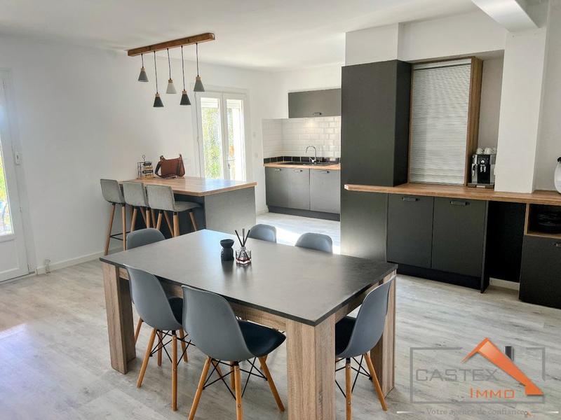 Maison - 179 m² - 6 pièces