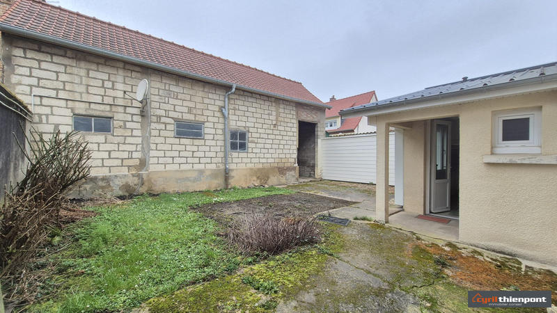 Maison - 90 m² - 4 pièces