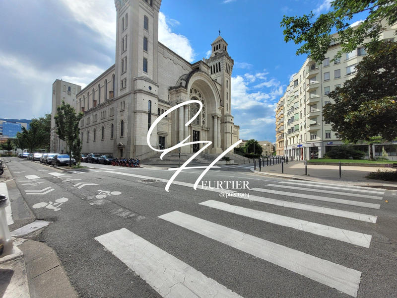 Appartement - 57 m² - 2 pièces