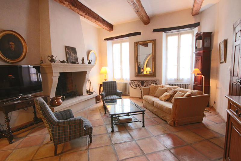 Maison - 300 m² - 9 pièces