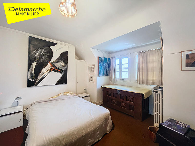 Maison - 247 m² - 8 pièces