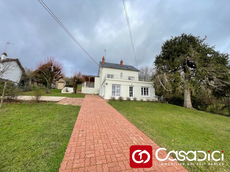 Maison traditionnelle - 146 m² - 4 pièces