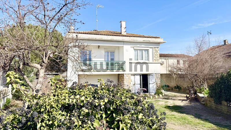Villa - 100 m² - 5 pièces