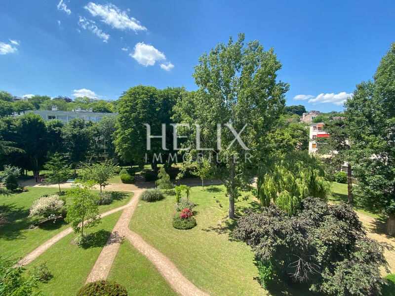 Appartement - 84 m² - 5 pièces