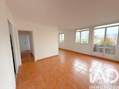 Appartement - 83 m² - 5 pièces