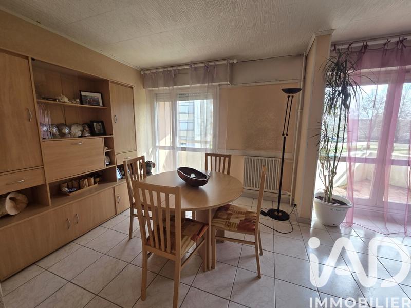 Appartement - 80 m² - 4 pièces
