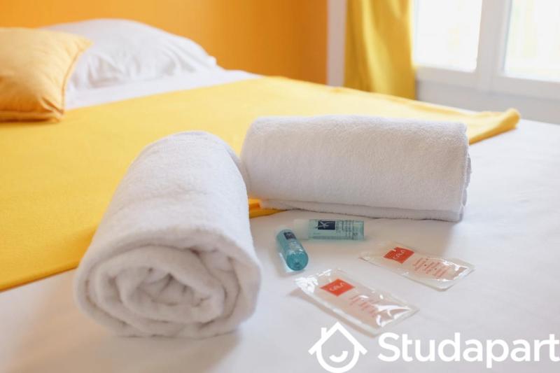 Chambre - 9 m² - 1 pièce