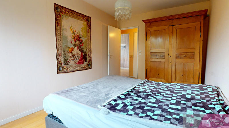 Appartement - 79 m² - 4 pièces