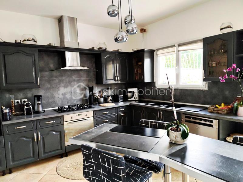 Maison - 165 m² - 6 pièces