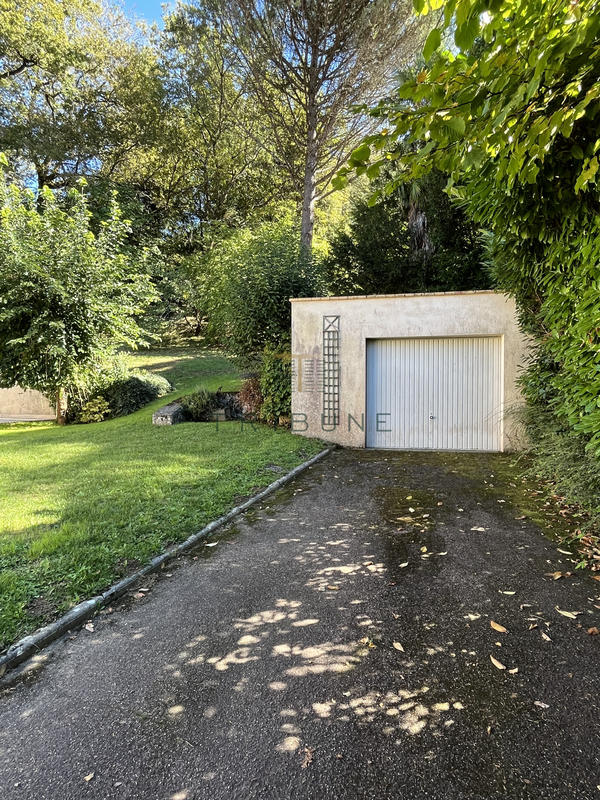 Maison - 195 m² - 7 pièces