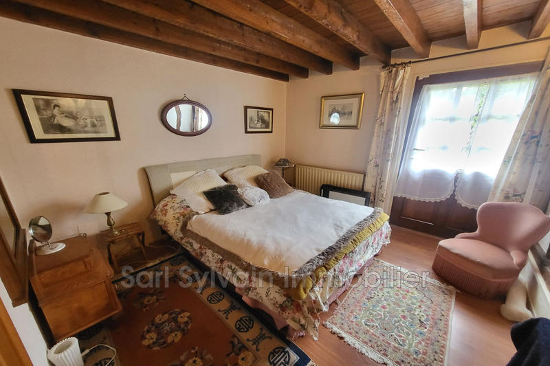 Maison - 170 m² - 9 pièces