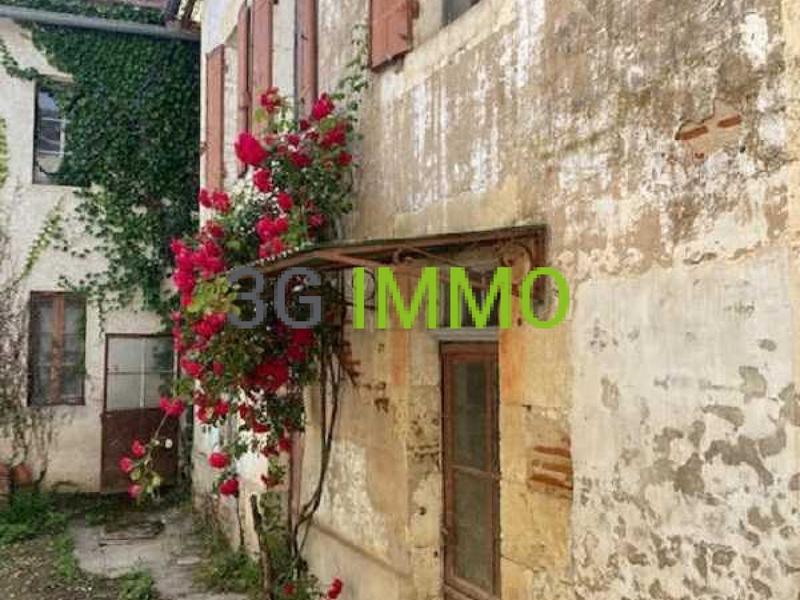 Maison - 500 m² - 12 pièces