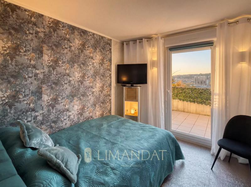 Appartement - 84 m² - 4 pièces