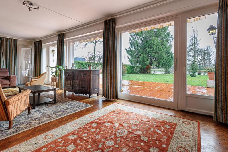 Maison - 341 m² - 12 pièces