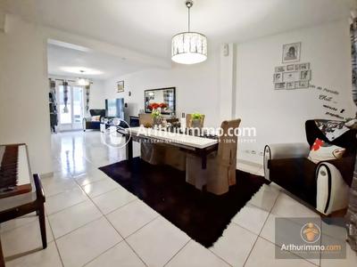 Maison - 96 m² - 5 pièces