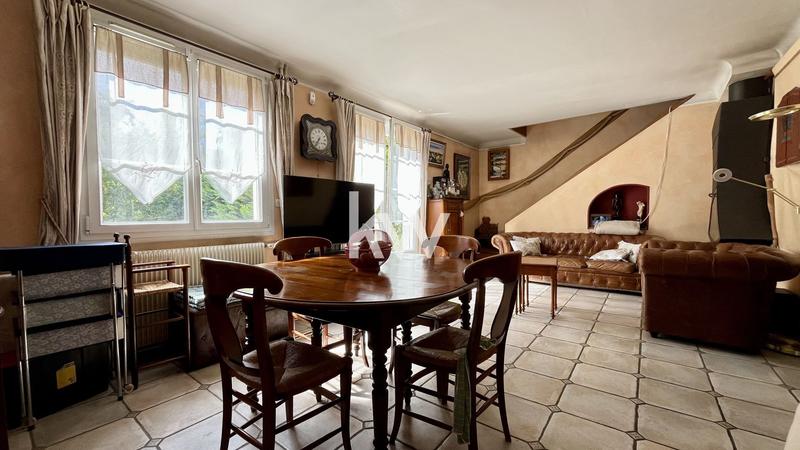 Maison - 95 m² - 5 pièces