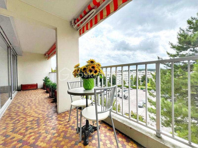 Appartement - 85 m² - 4 pièces