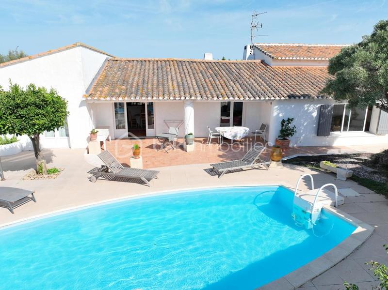 Mas - 382 m² - 13 pièces