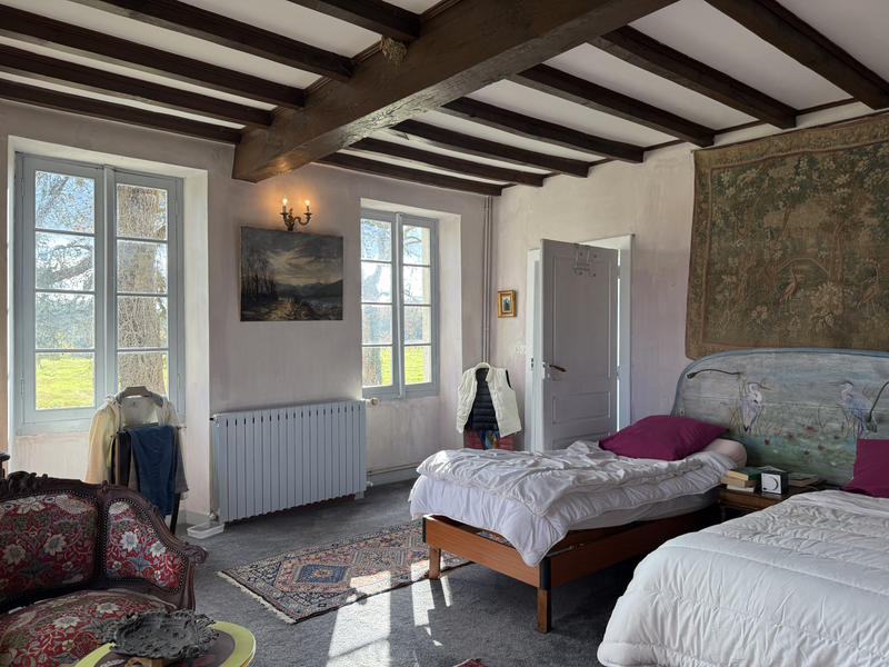 Maison - 322 m² - 18 pièces