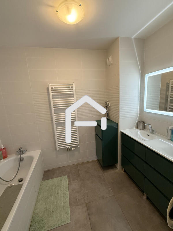 Appartement - 108 m² - 4 pièces