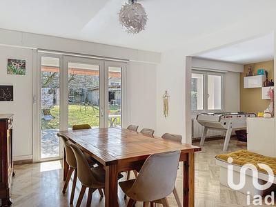 Maison - 180 m² - 8 pièces