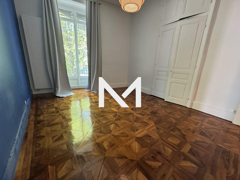 Bureau - 153 m² - 5 pièces