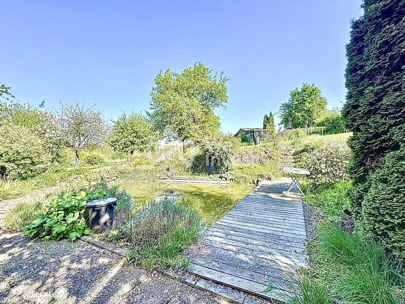 Maison - 230 m² - 16 pièces