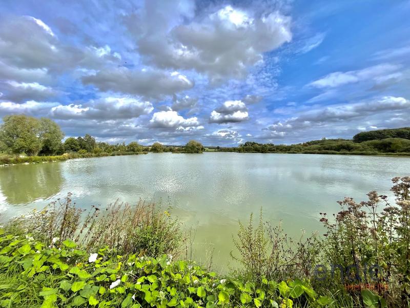 Maison - 275 m² - 8 pièces