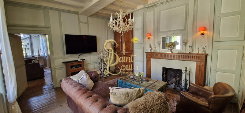 Maison - 208 m² - 7 pièces