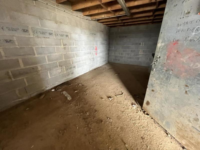 Maison ancienne - 530 m² - 3 pièces