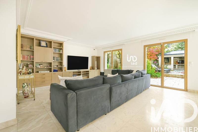 Maison - 192 m² - 6 pièces