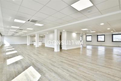 Bureau - 795 m²
