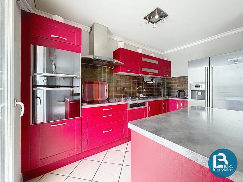 Appartement - 90 m² - 4 pièces