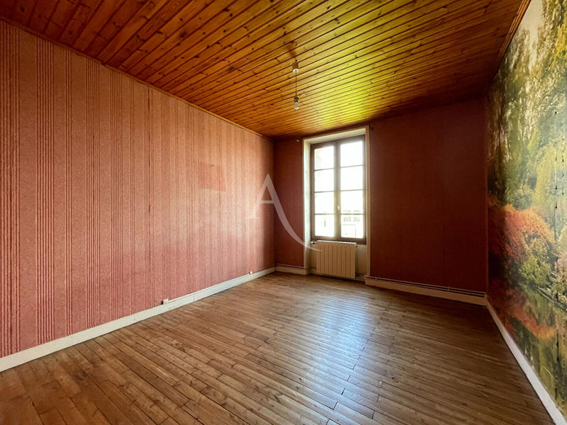 Maison - 204 m² - 6 pièces