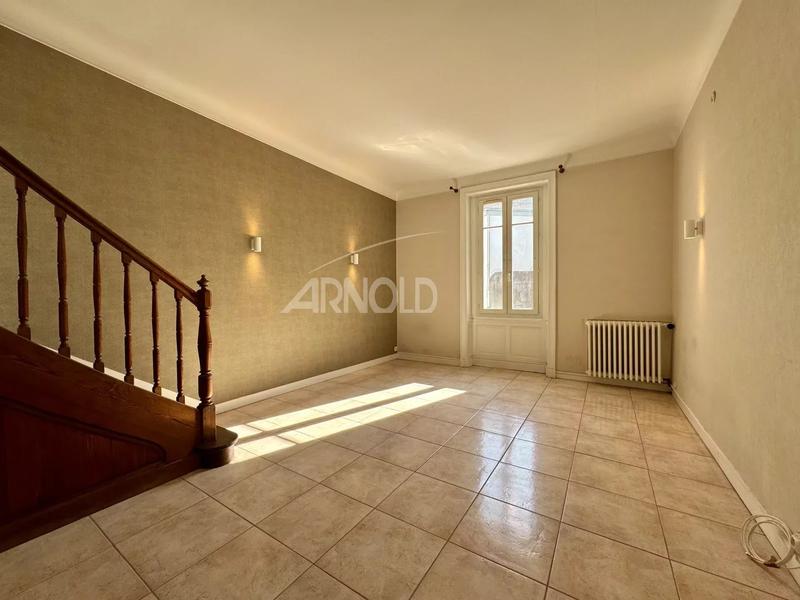 Maison - 95 m² - 5 pièces
