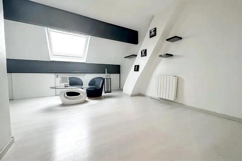 Appartement - 163 m² - 6 pièces