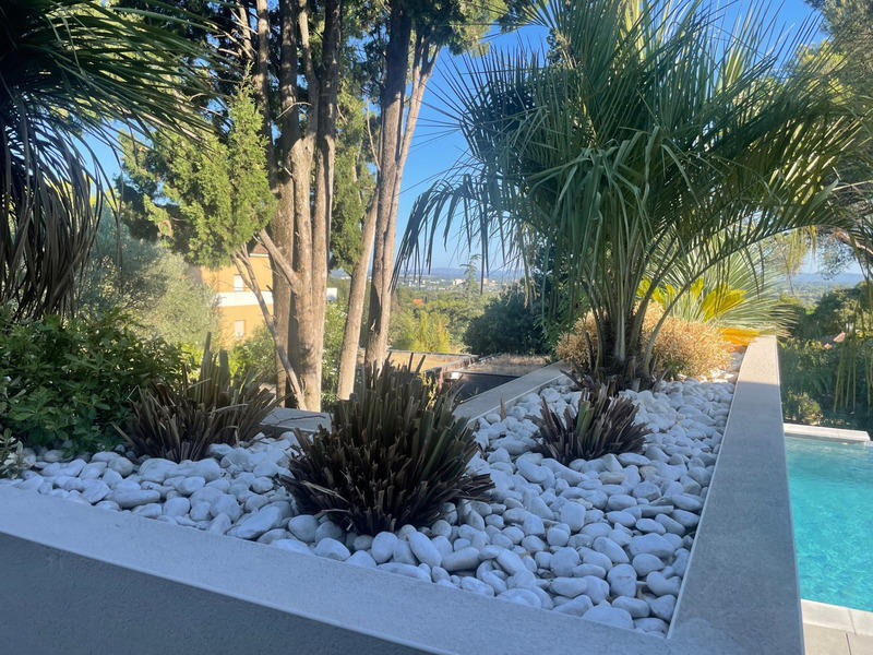 Maison - 336 m² - 9 pièces