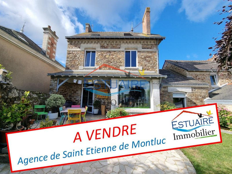 Maison - 239 m² - 10 pièces