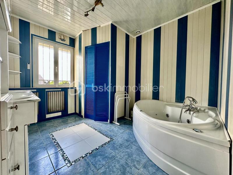 Maison - 150 m² - 6 pièces