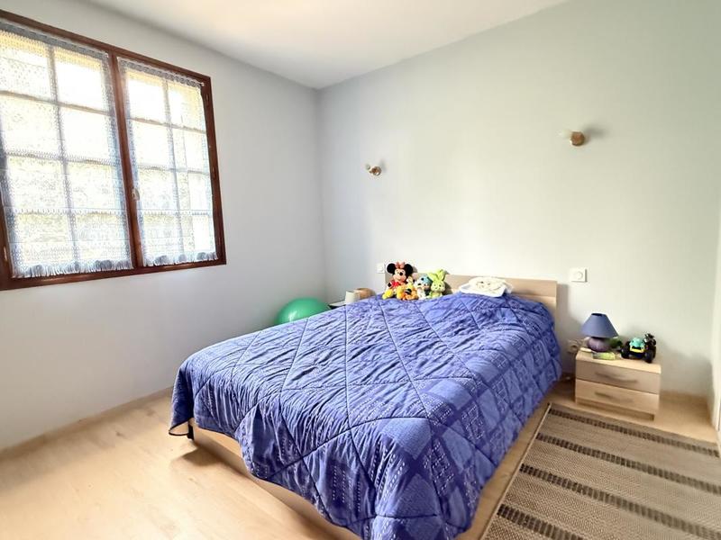 Maison - 210 m² - 7 pièces