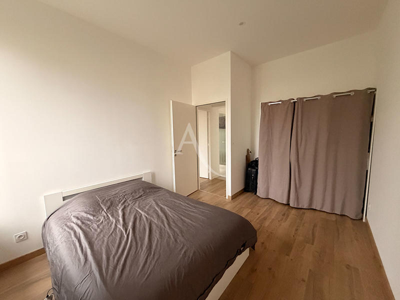 Appartement - 77 m² - 3 pièces